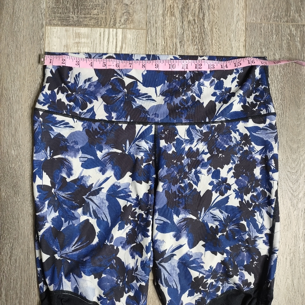 Fabletic
Buttery-soft feel with adjustable hems - Picture 7 of 13
